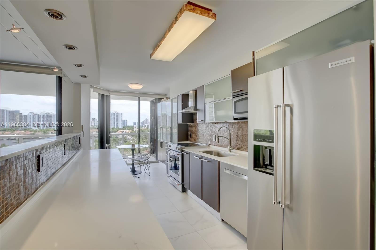 3600 Yacht Club Dr # 703