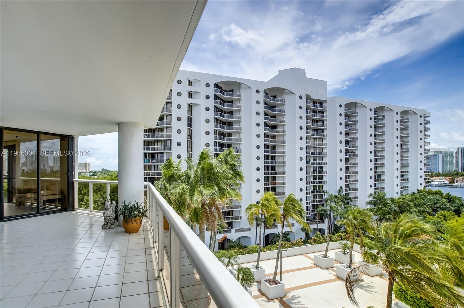 3600 Yacht Club Dr # 703