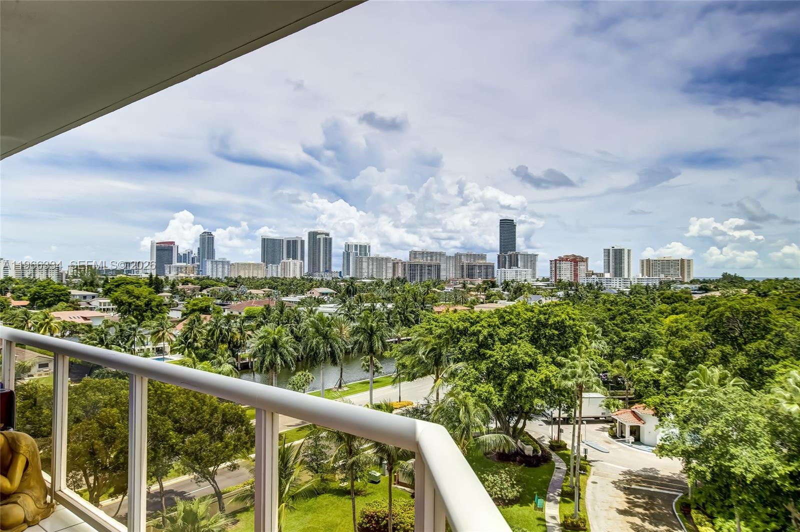 3600 Yacht Club Dr # 703