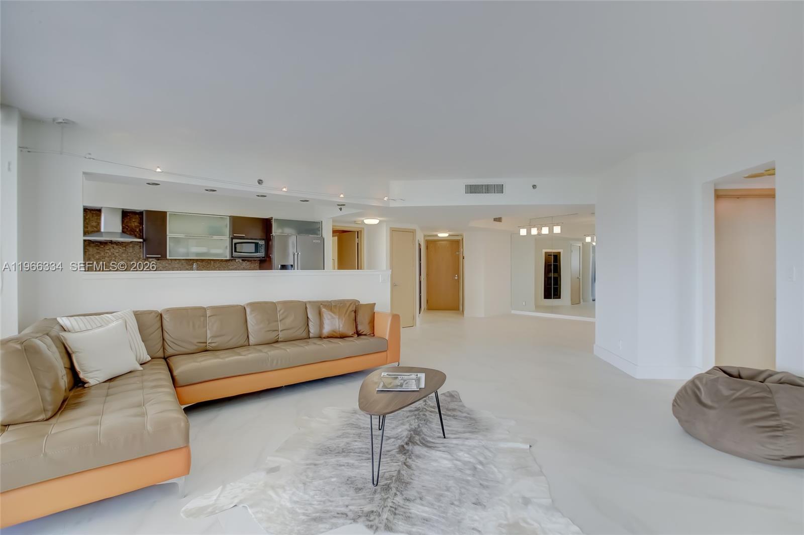 3600 Yacht Club Dr # 703