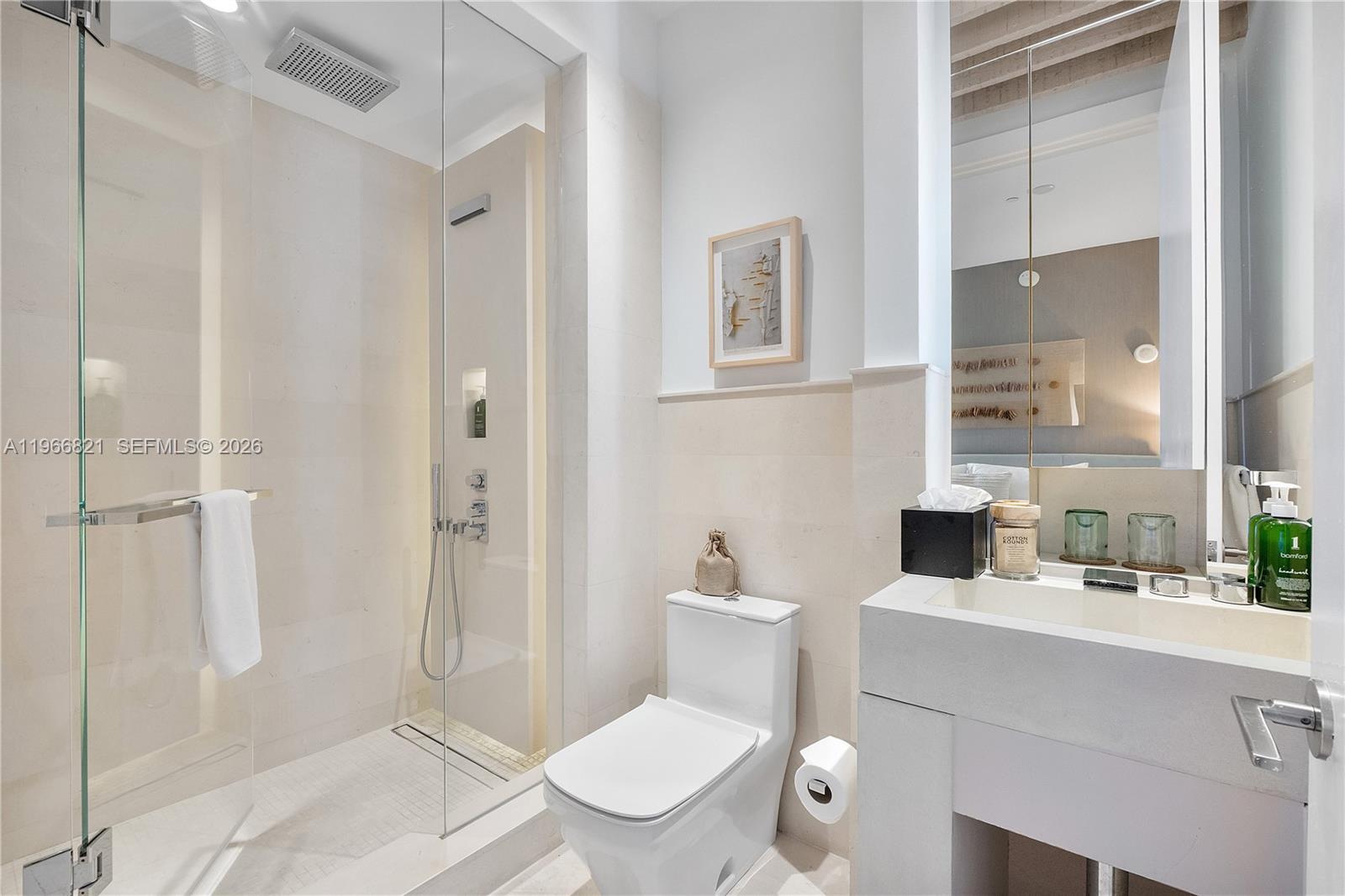 102 24th St # 1612 Unit: PH-1612