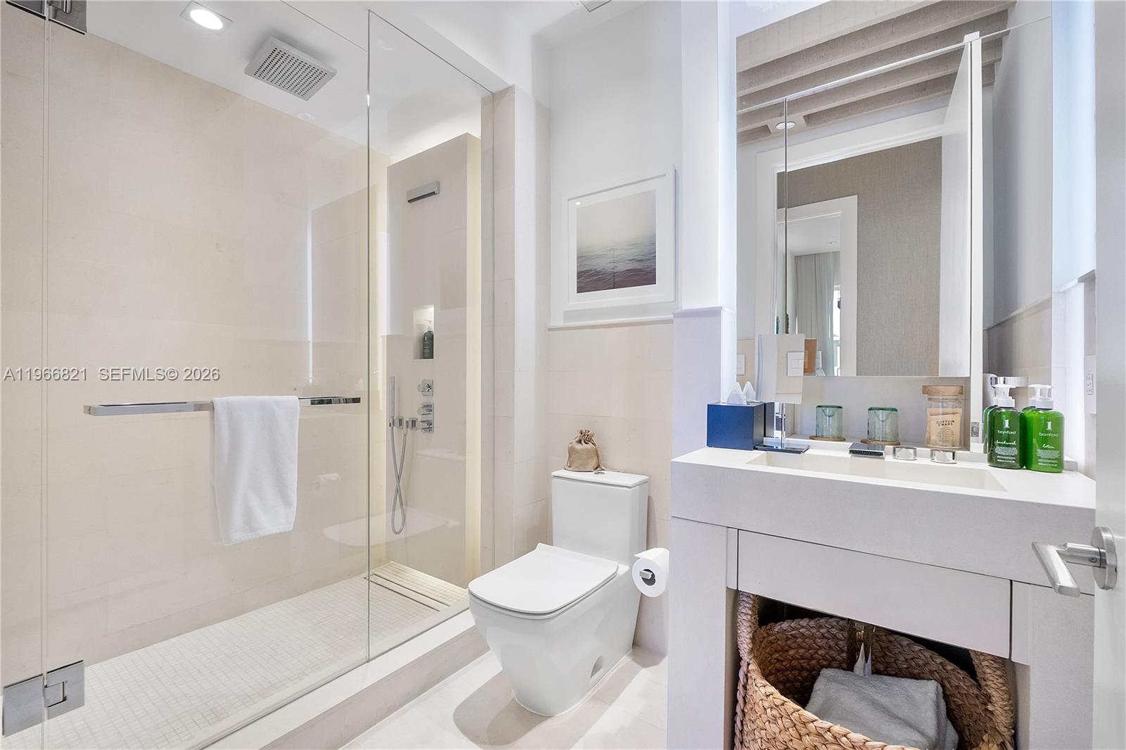 102 24th St # 1612 Unit: PH-1612