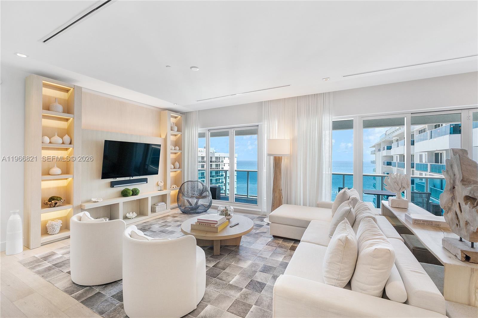 102 24th St # 1612 Unit: PH-1612