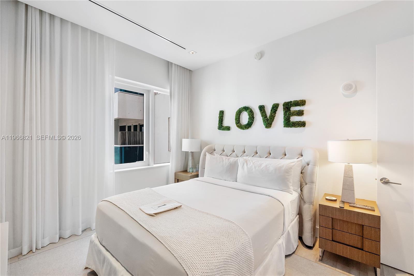 102 24th St # 1612 Unit: PH-1612