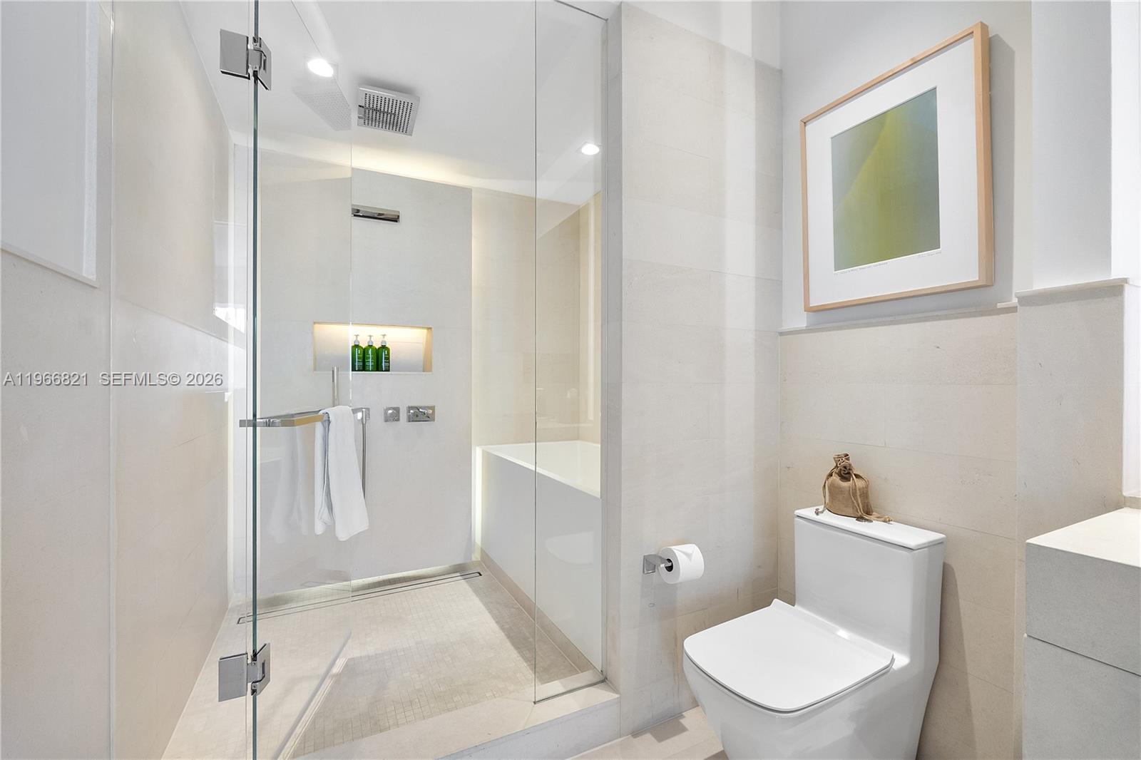 102 24th St # 1612 Unit: PH-1612