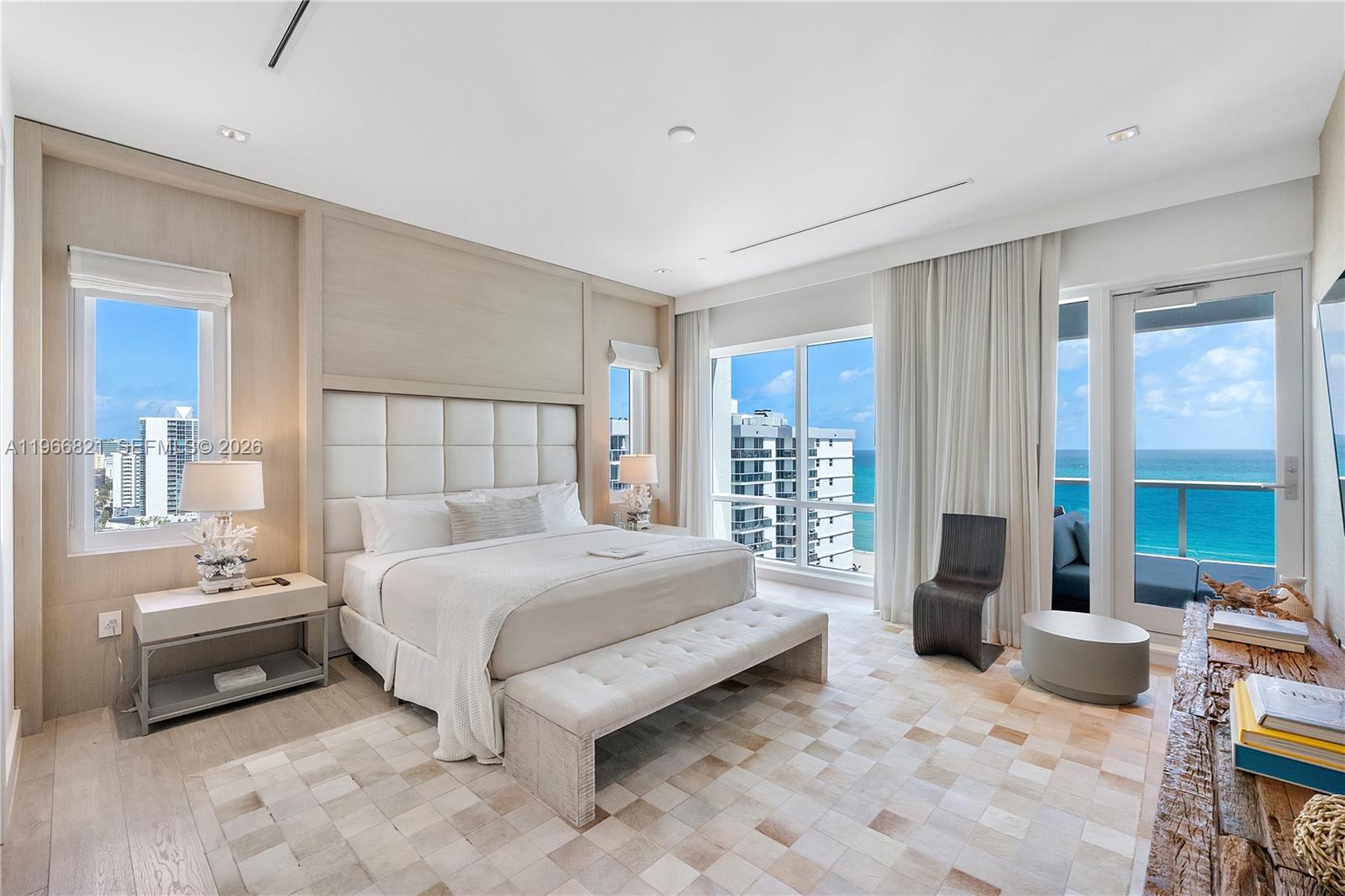 102 24th St # 1612 Unit: PH-1612