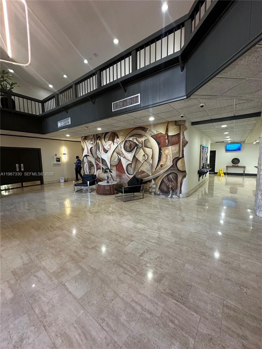 2750 NE 183rd St Unit: PH07