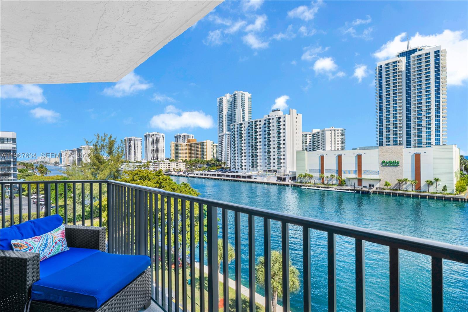 600 Parkview Dr # 621