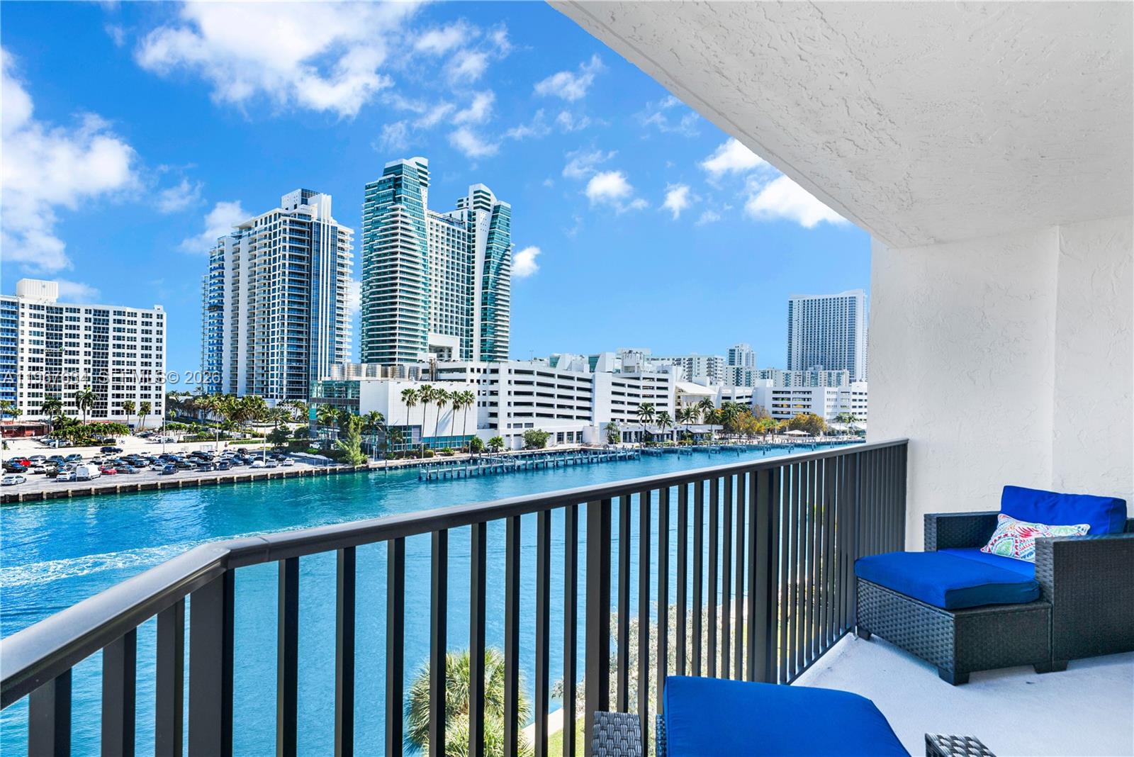 600 Parkview Dr # 621