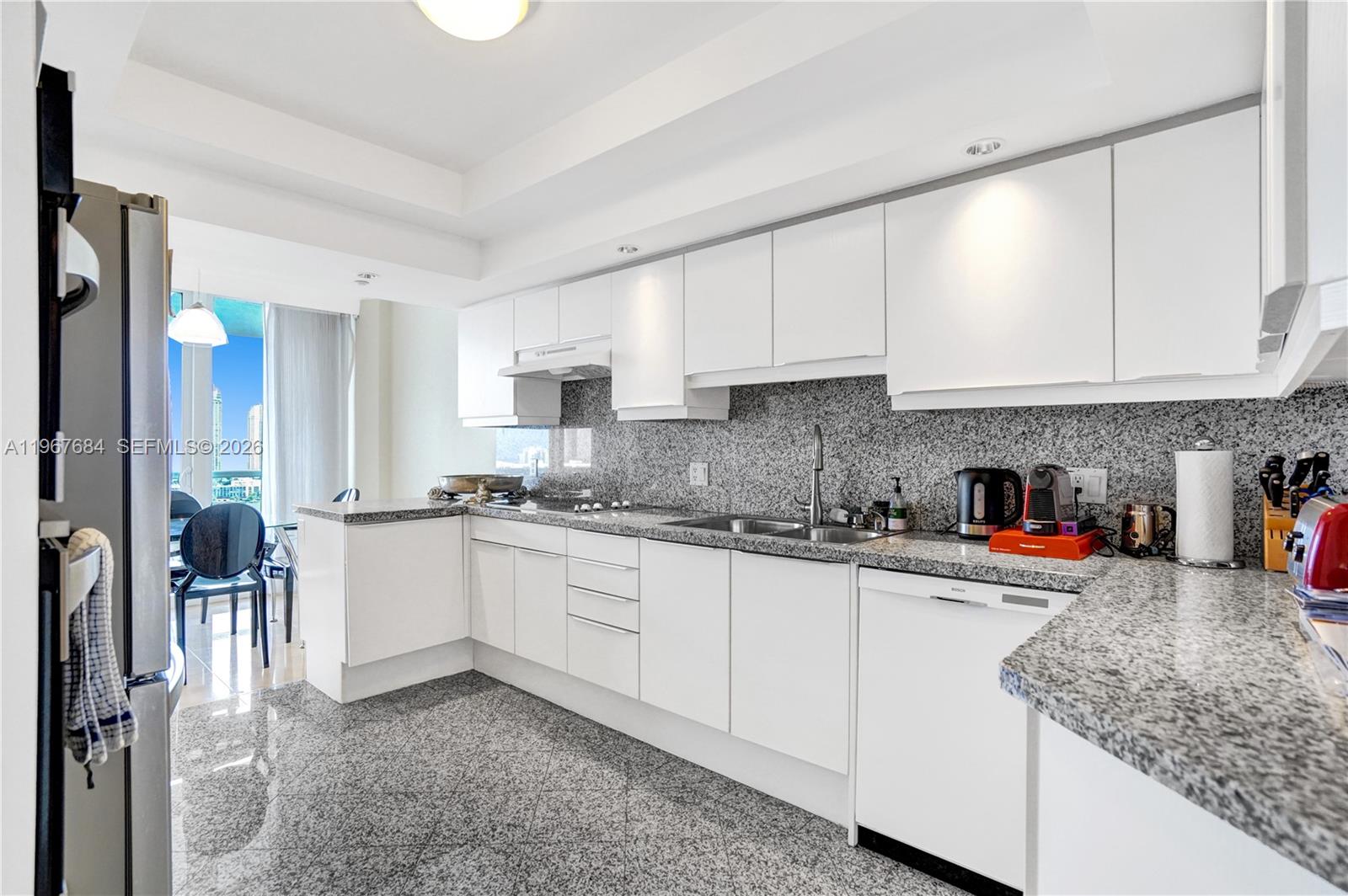 7000 Island Blvd # 2404