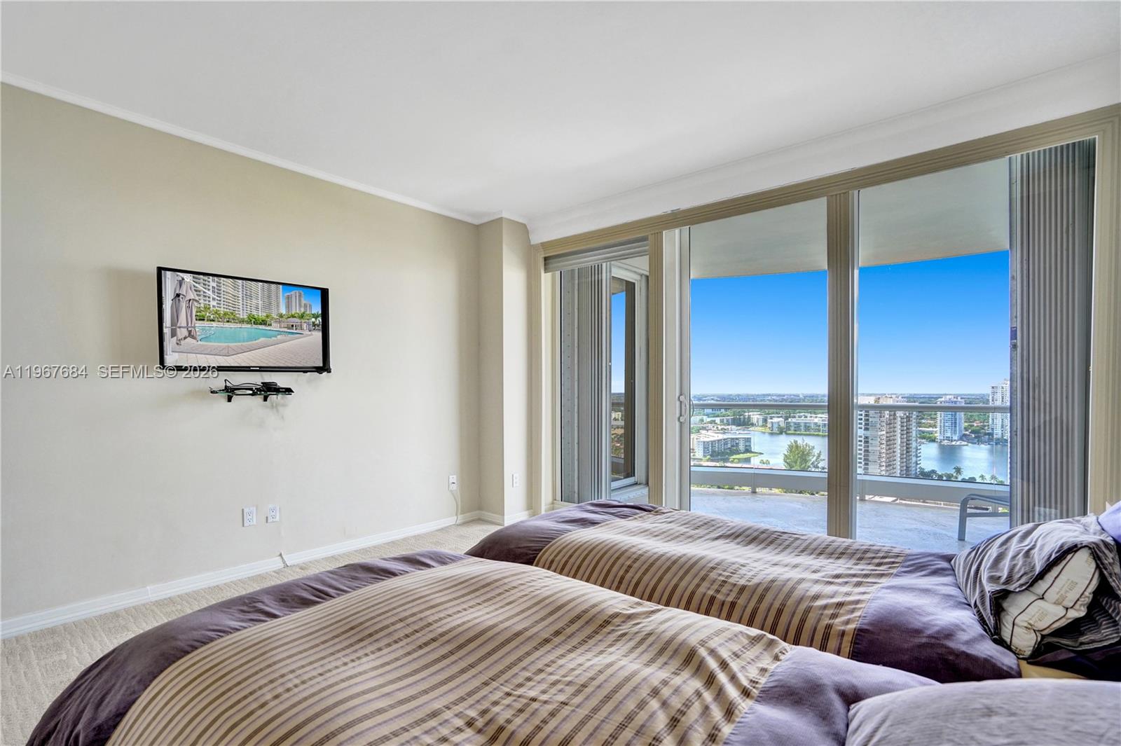 7000 Island Blvd # 2404