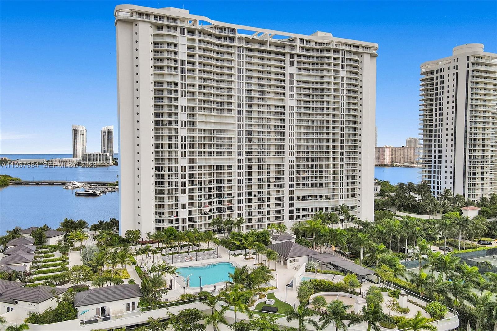 7000 Island Blvd # 2404