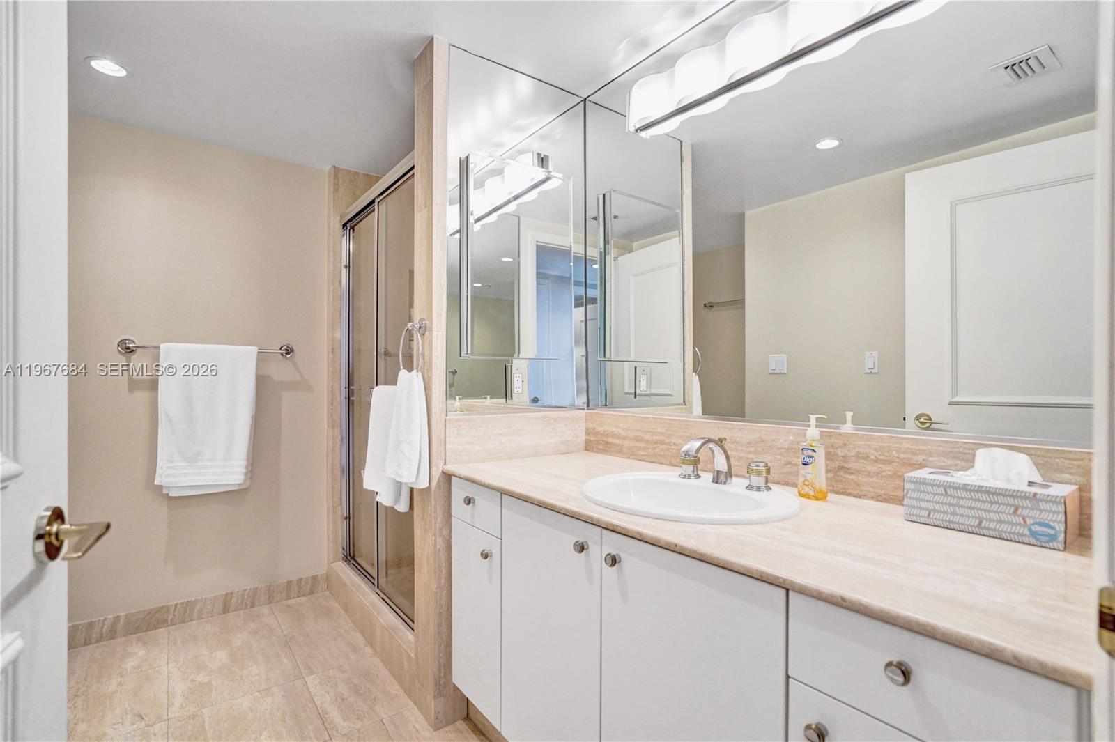 7000 Island Blvd # 2404