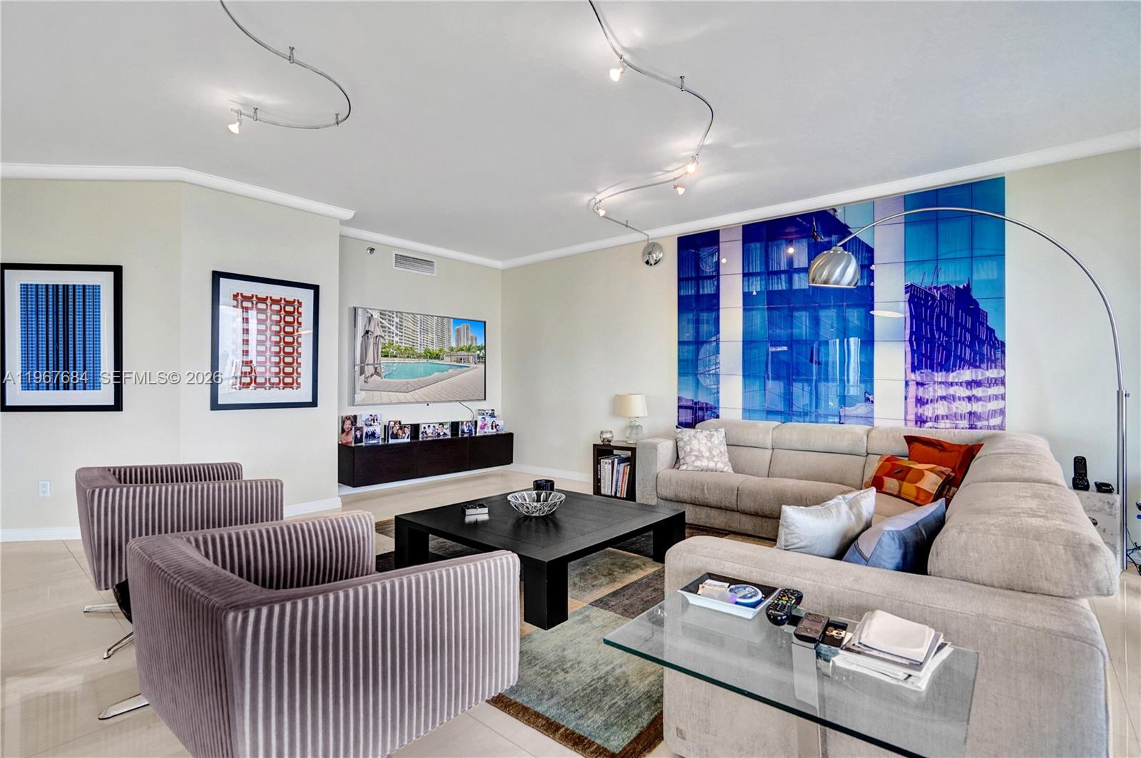 7000 Island Blvd # 2404