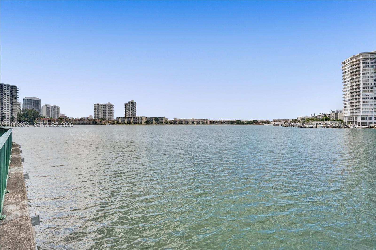 2801 NE 183rd St # 1612W