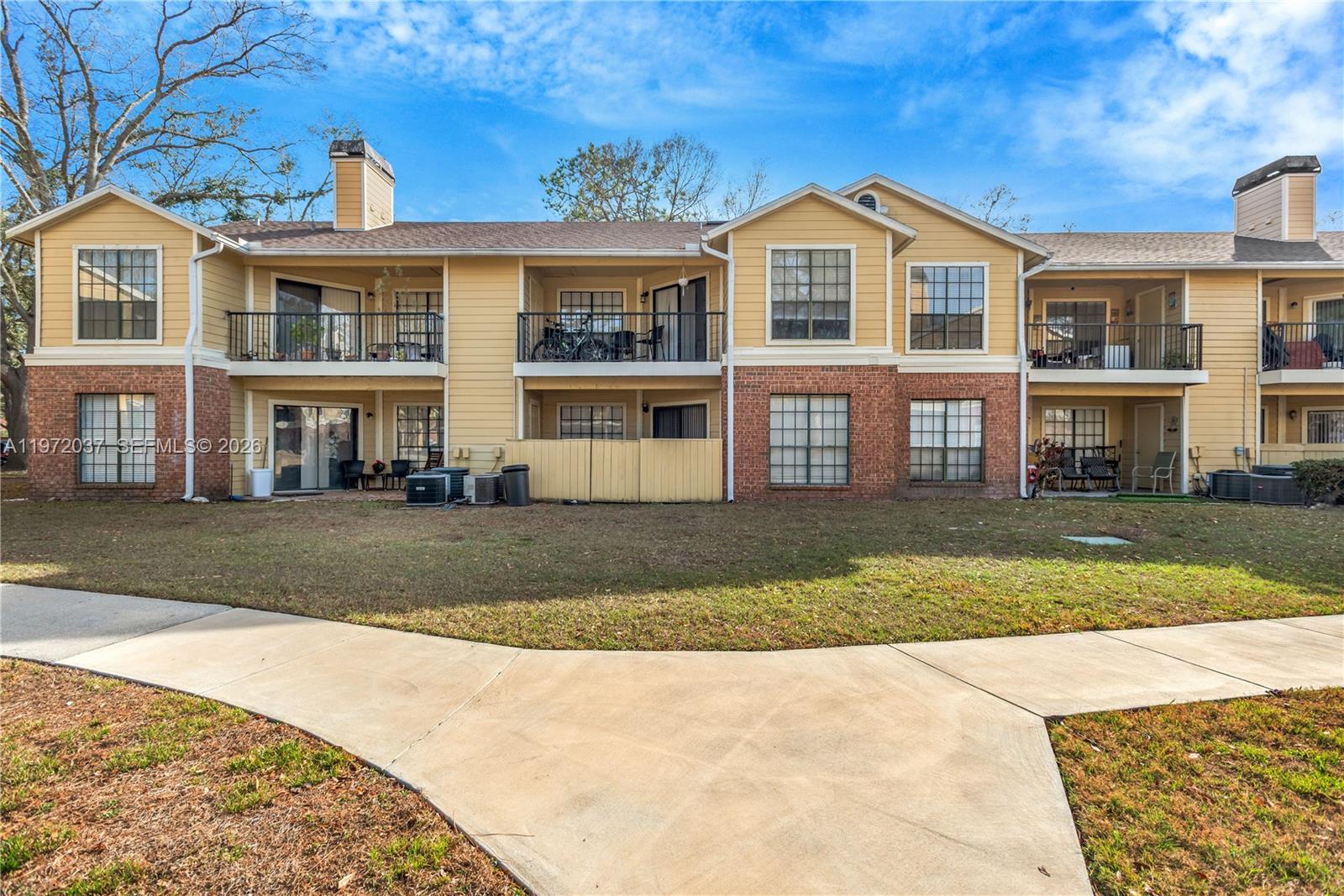 8613 Mallard Reserve Dr # 102
