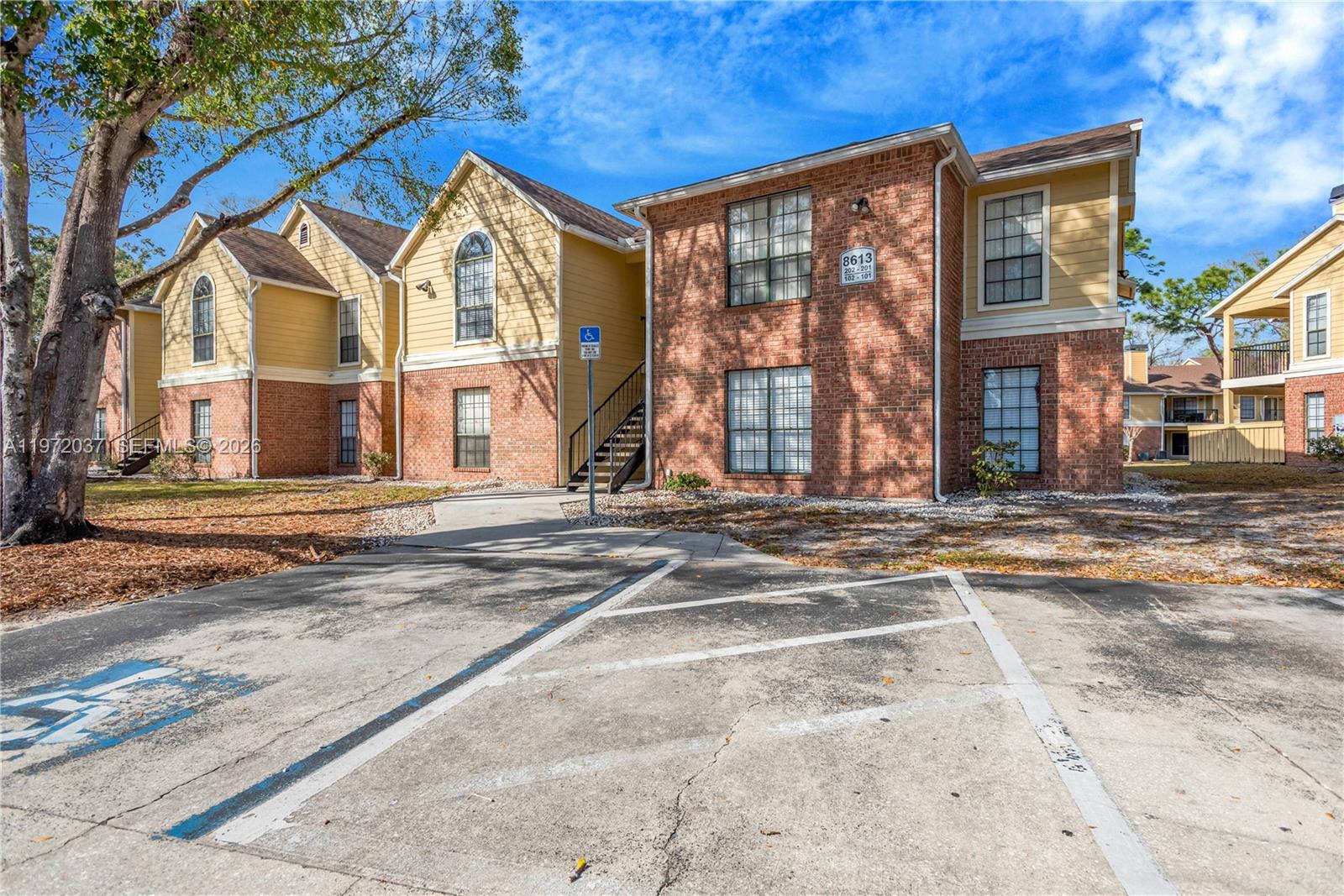 8613 Mallard Reserve Dr # 102