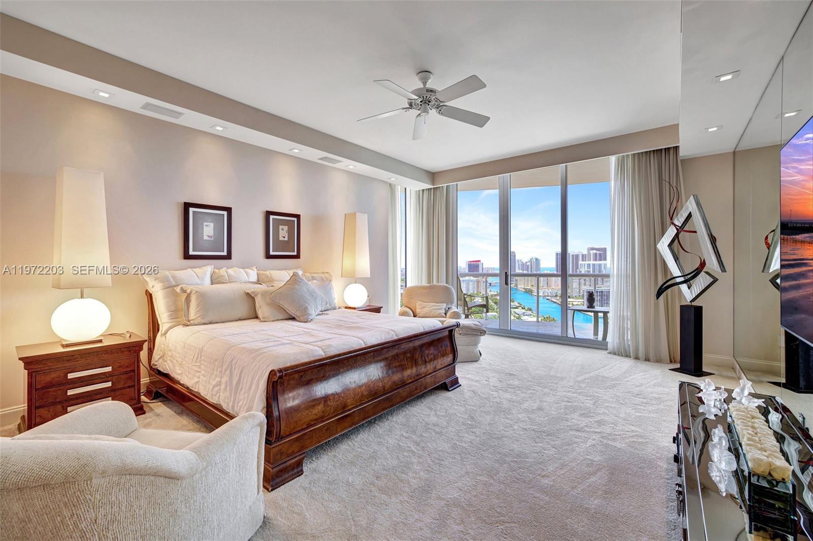 21200 Point Pl Unit: PH2804