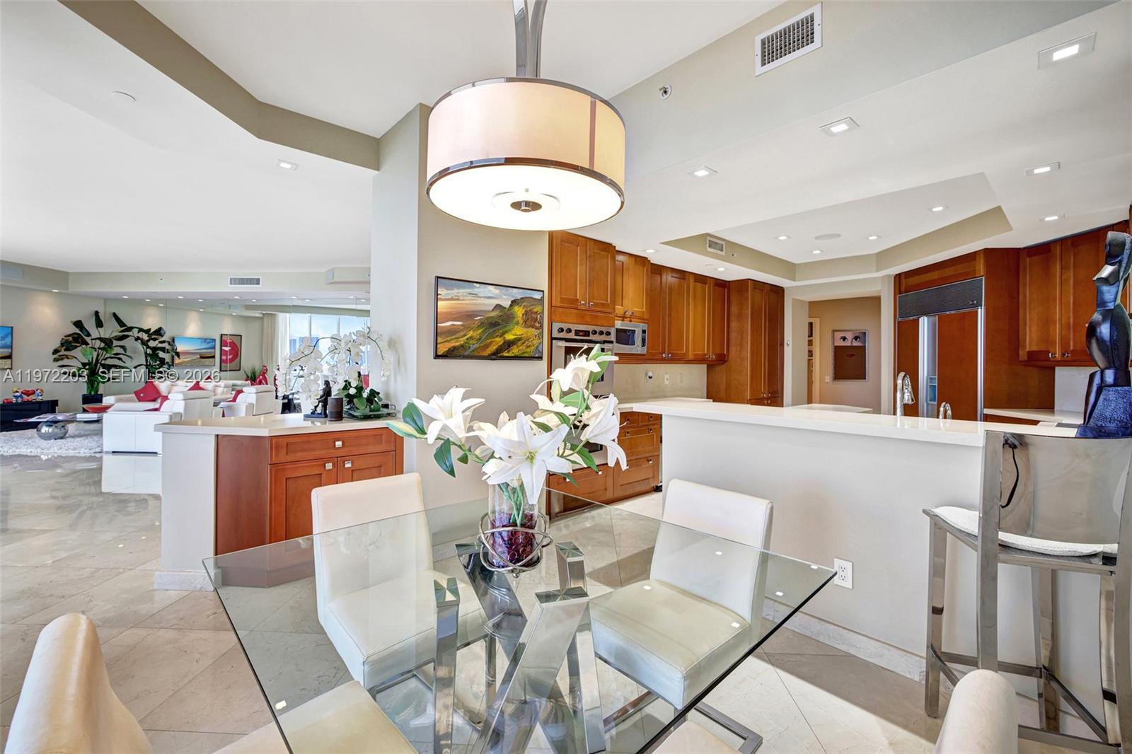 21200 Point Pl Unit: PH2804