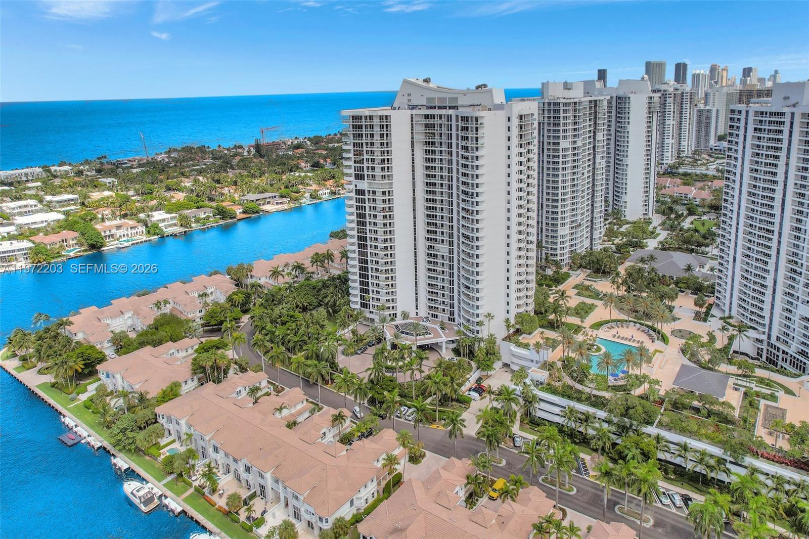 21200 Point Pl Unit: PH2804