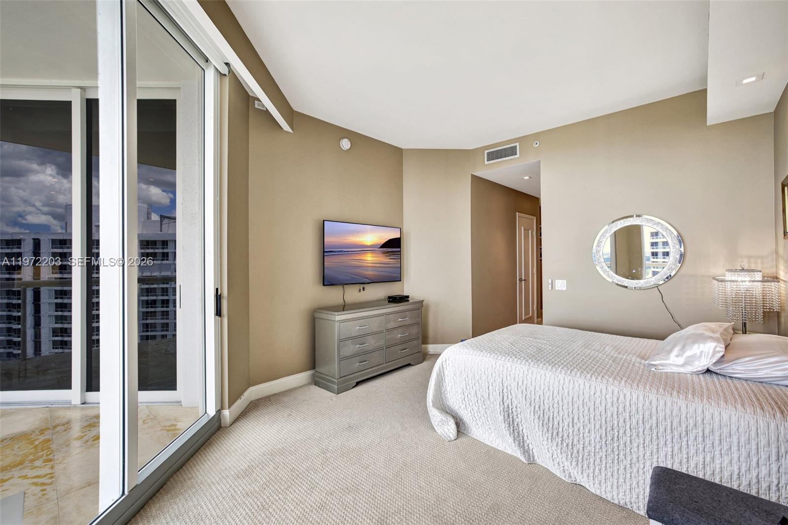 21200 Point Pl Unit: PH2804