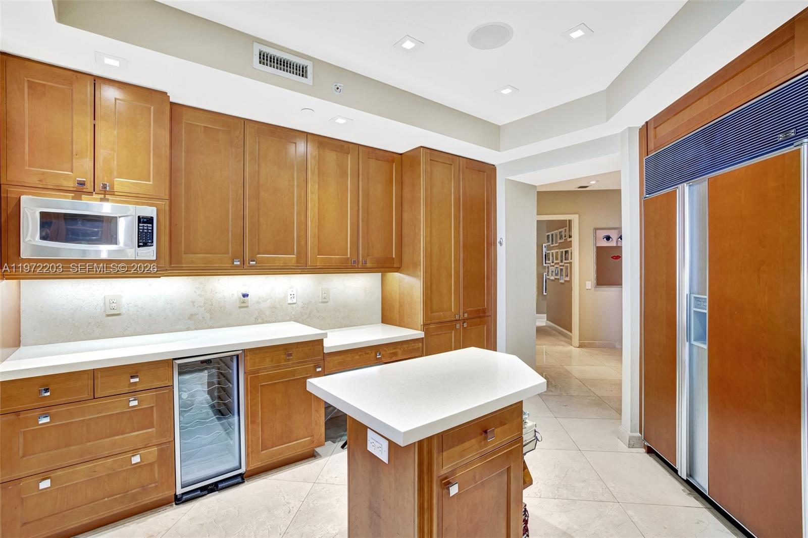 21200 Point Pl Unit: PH2804