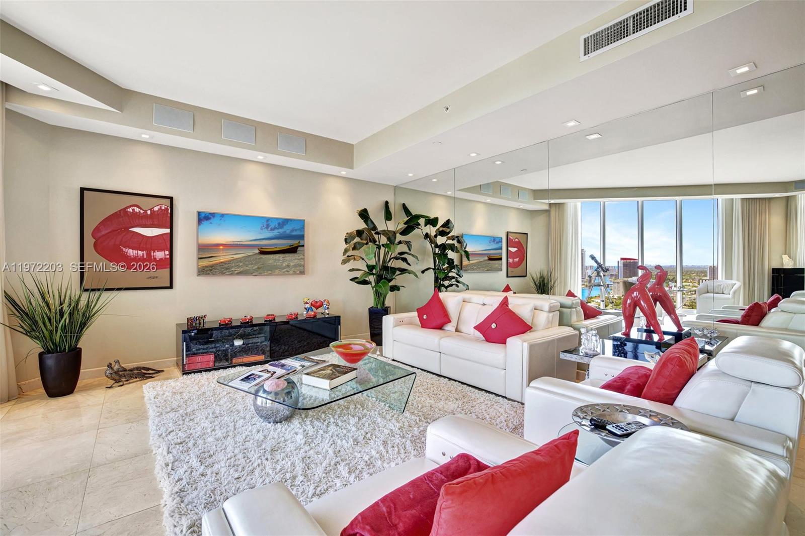 21200 Point Pl Unit: PH2804