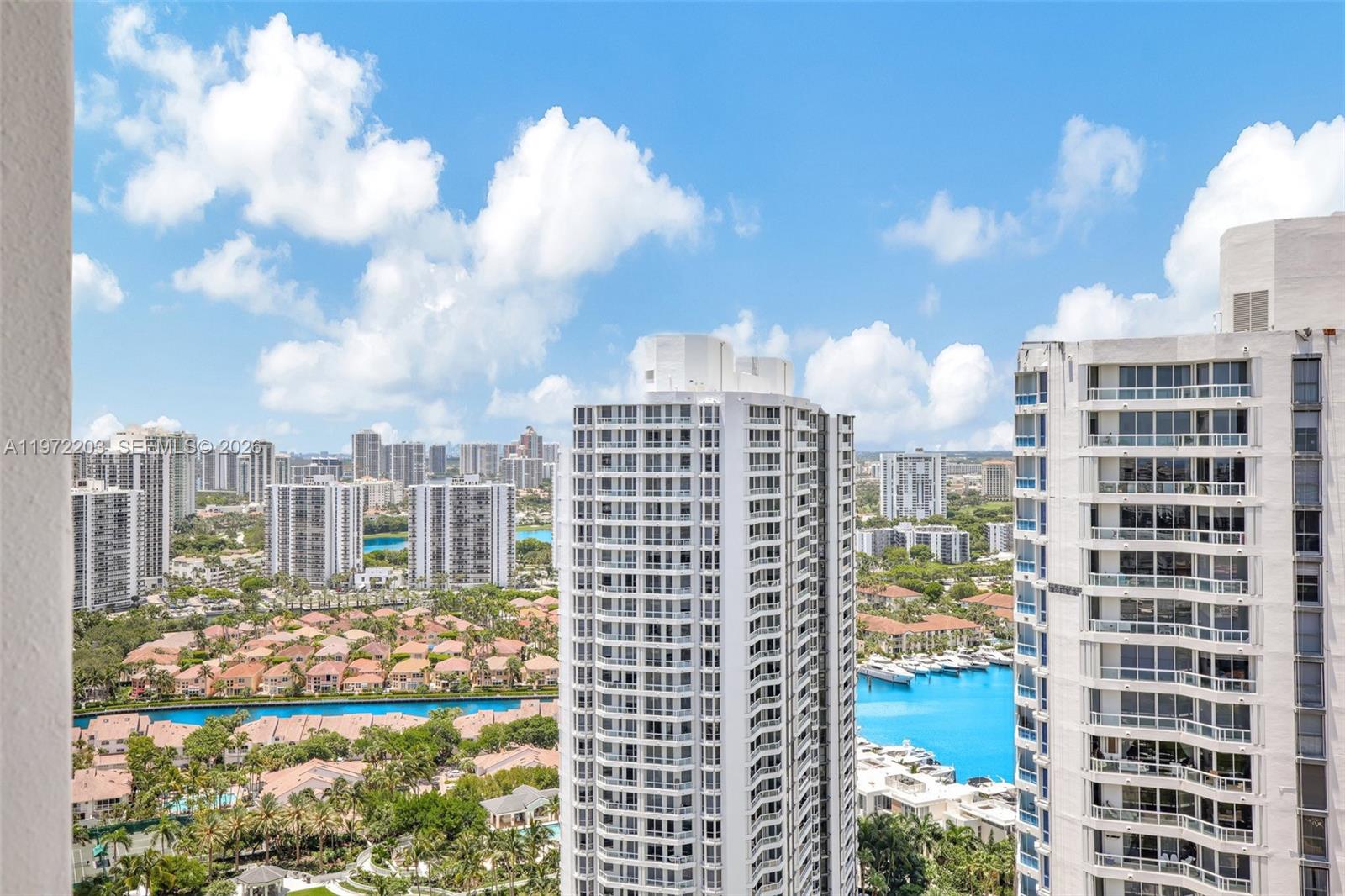 21200 Point Pl Unit: PH2804