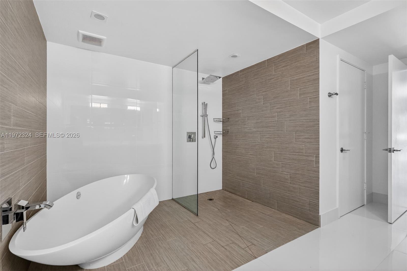 300 Sunny Isles Blvd # 804 Unit: 4-804