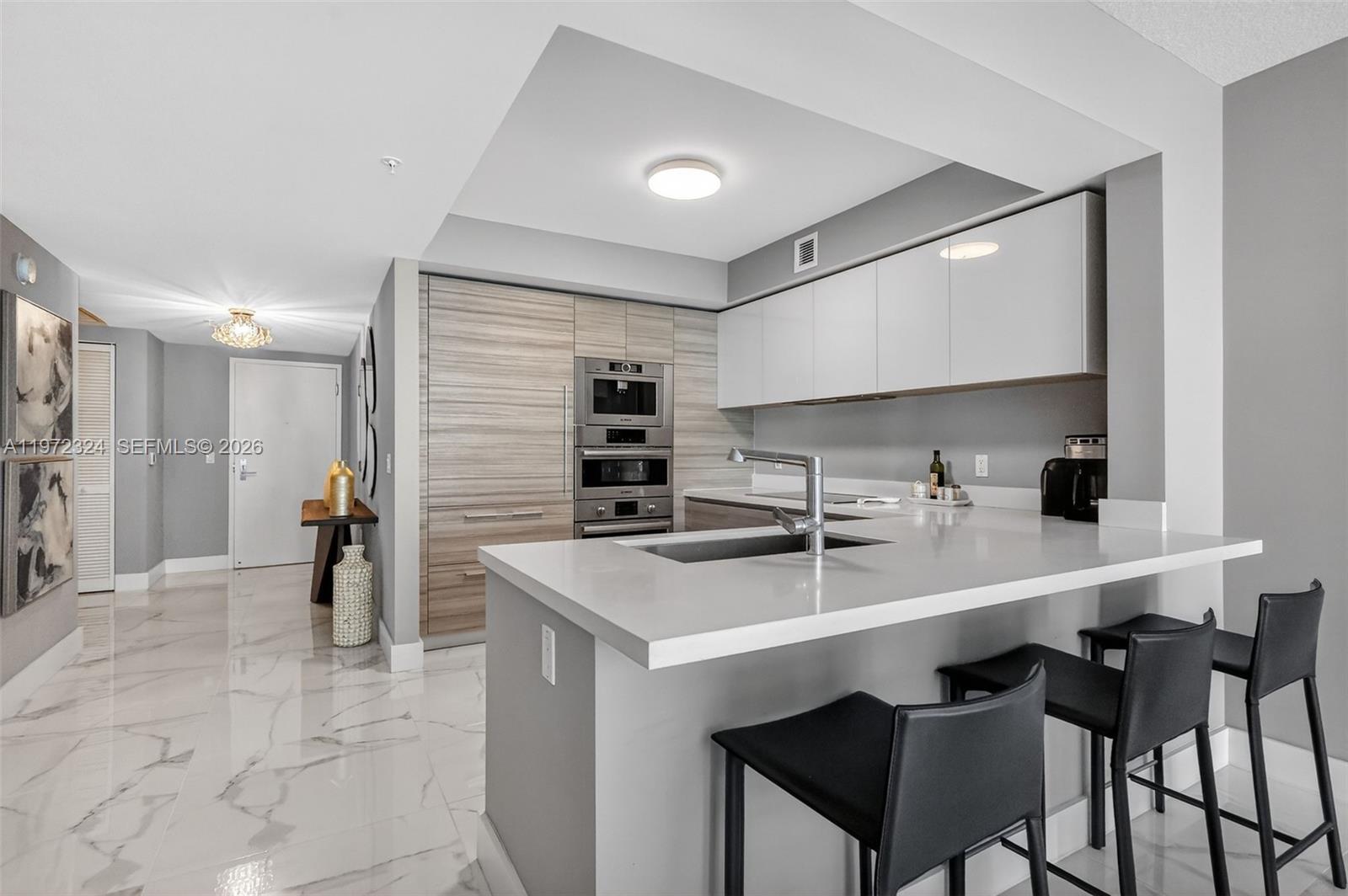 300 Sunny Isles Blvd # 804 Unit: 4-804