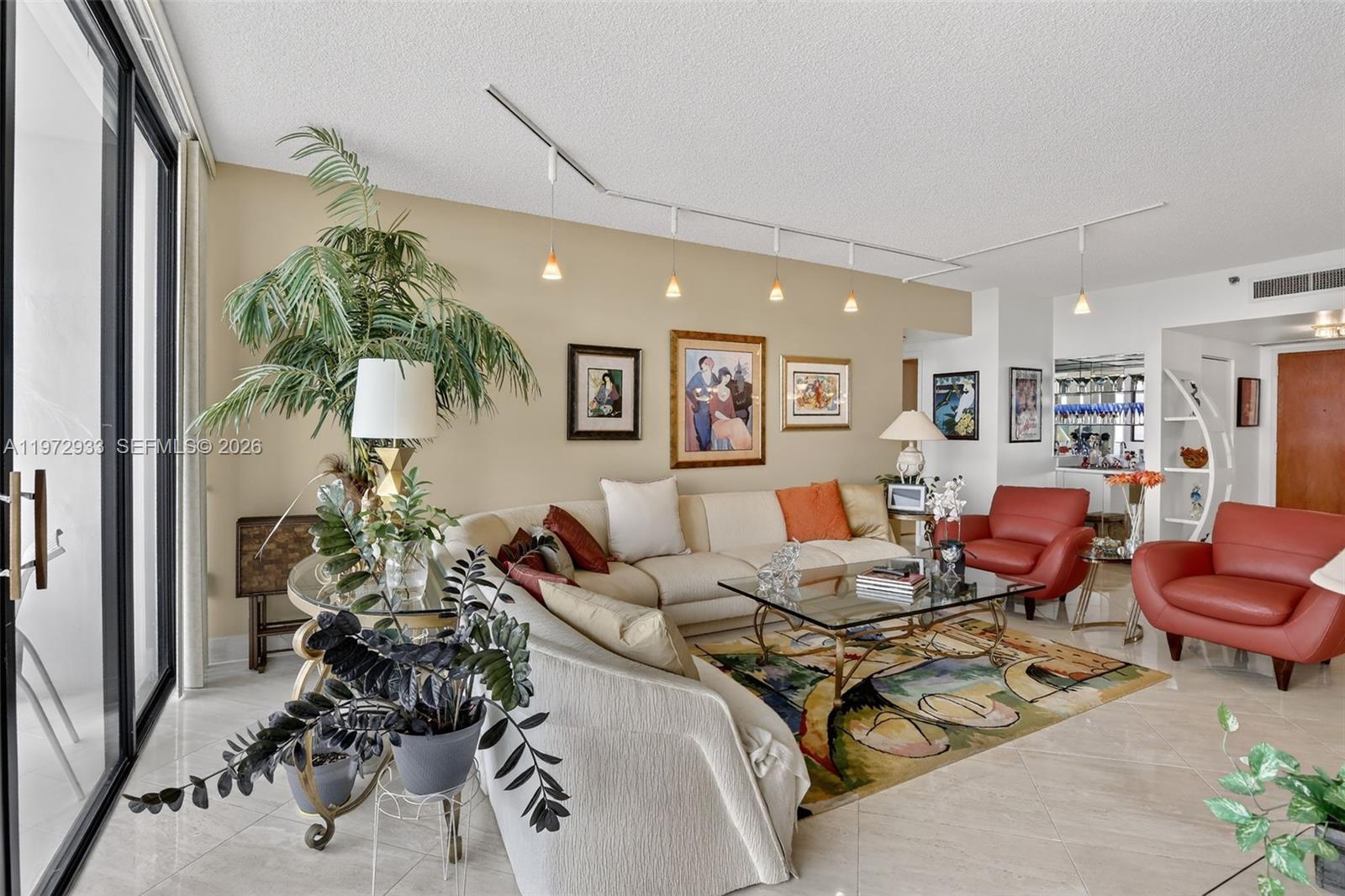 20281 E Country Club Dr # 2403