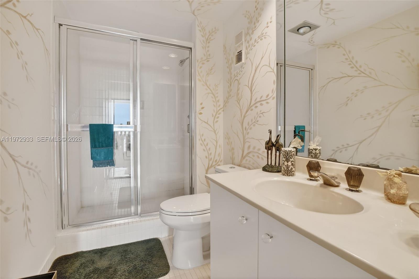 20281 E Country Club Dr # 2403