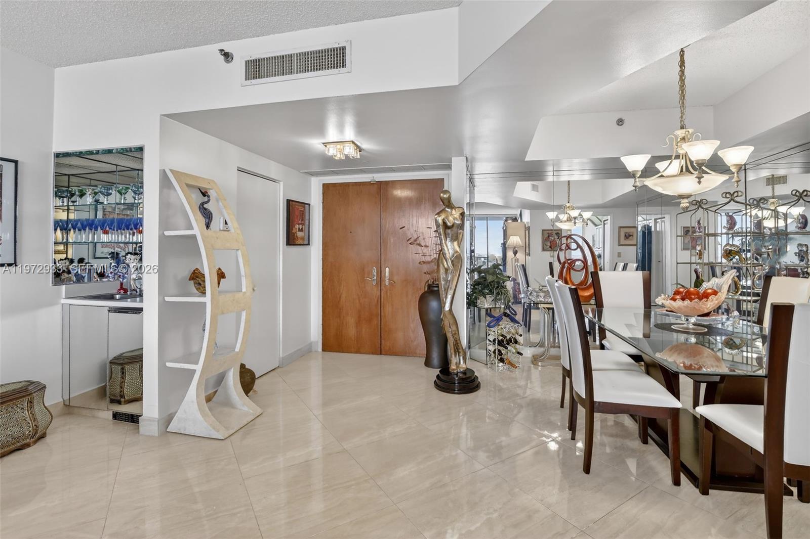 20281 E Country Club Dr # 2403