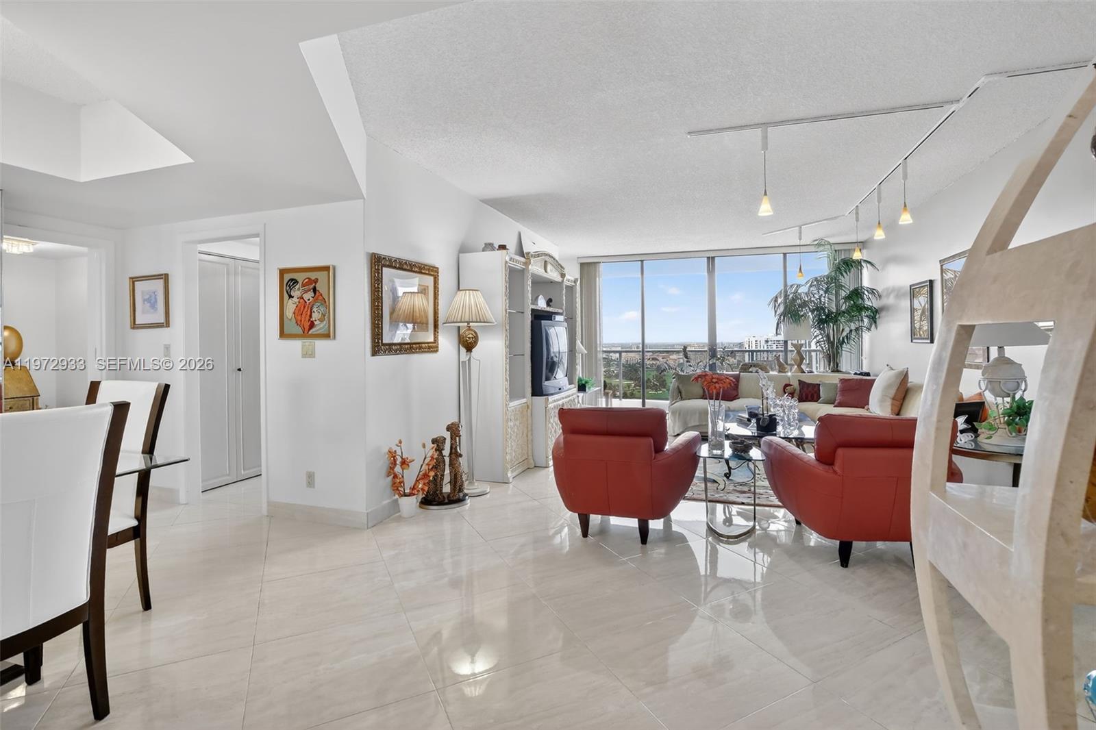 20281 E Country Club Dr # 2403