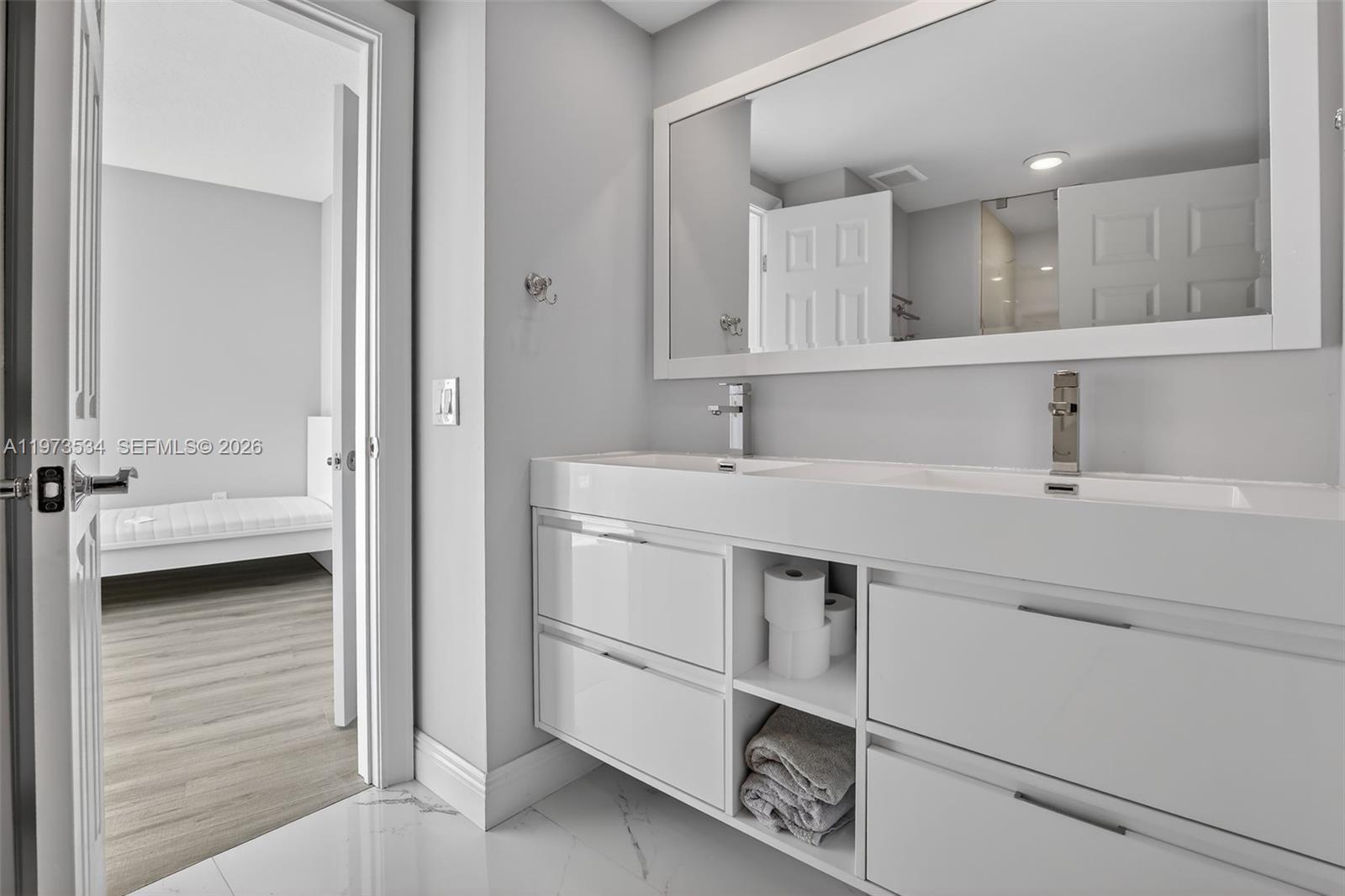 3370 Hidden Bay Dr # 1501