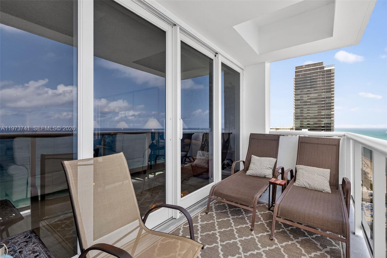 3140 S Ocean Dr Unit: PH4