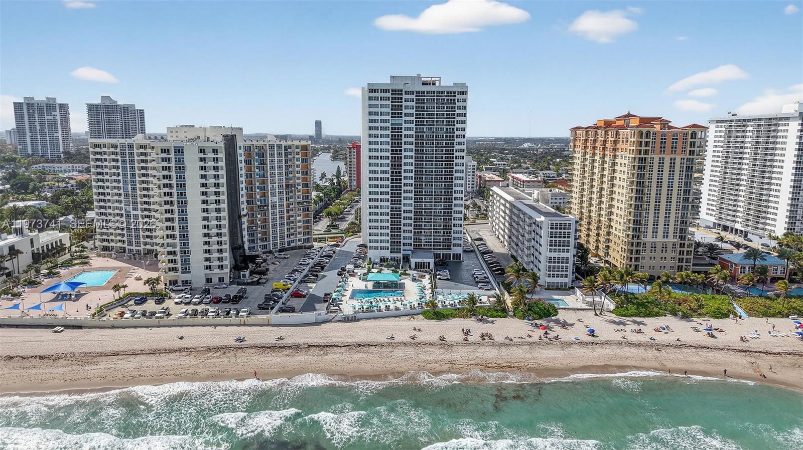 3140 S Ocean Dr Unit: PH4