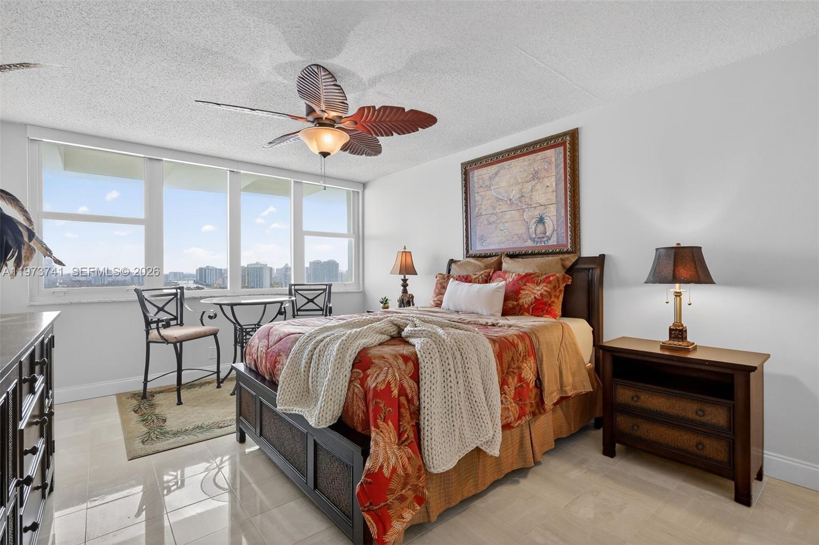 3140 S Ocean Dr Unit: PH4
