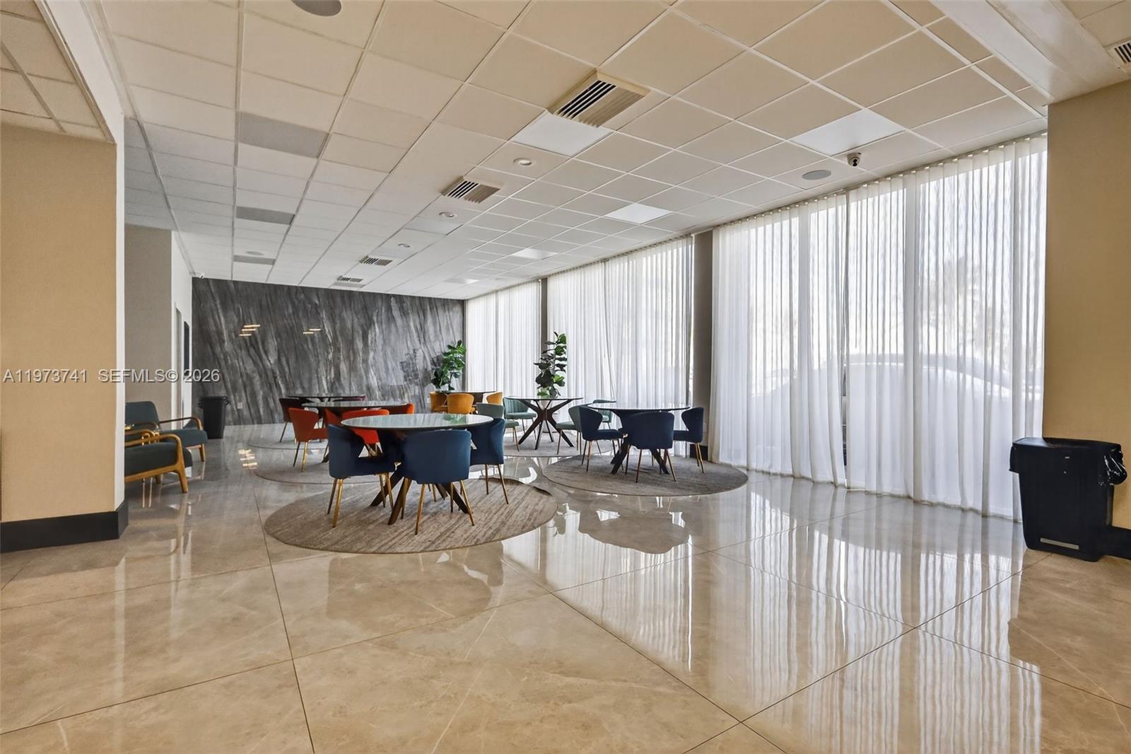 3140 S Ocean Dr Unit: PH4