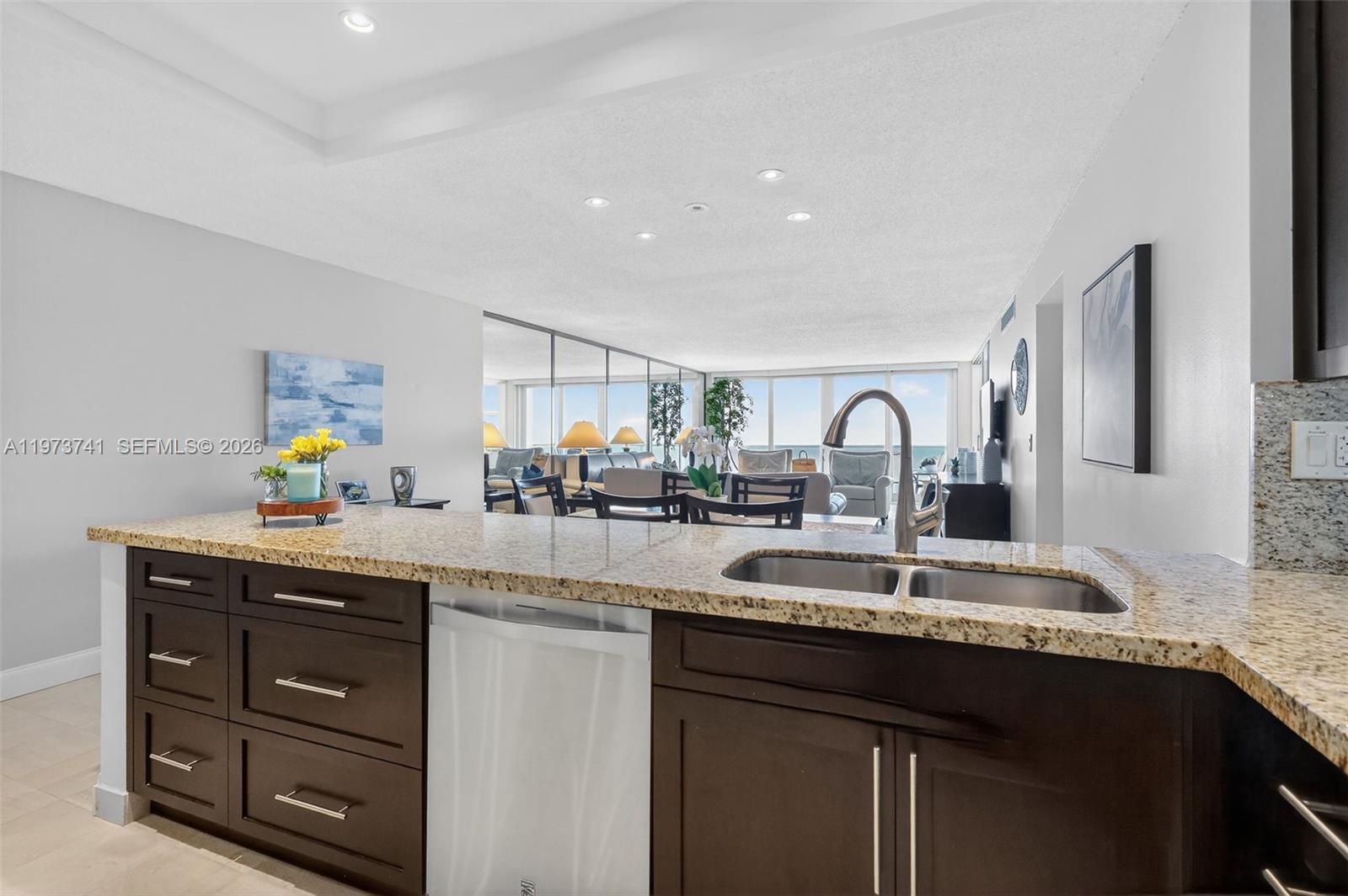 3140 S Ocean Dr Unit: PH4