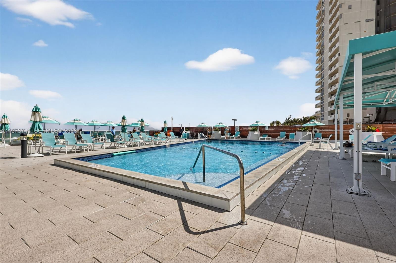 3140 S Ocean Dr Unit: PH4