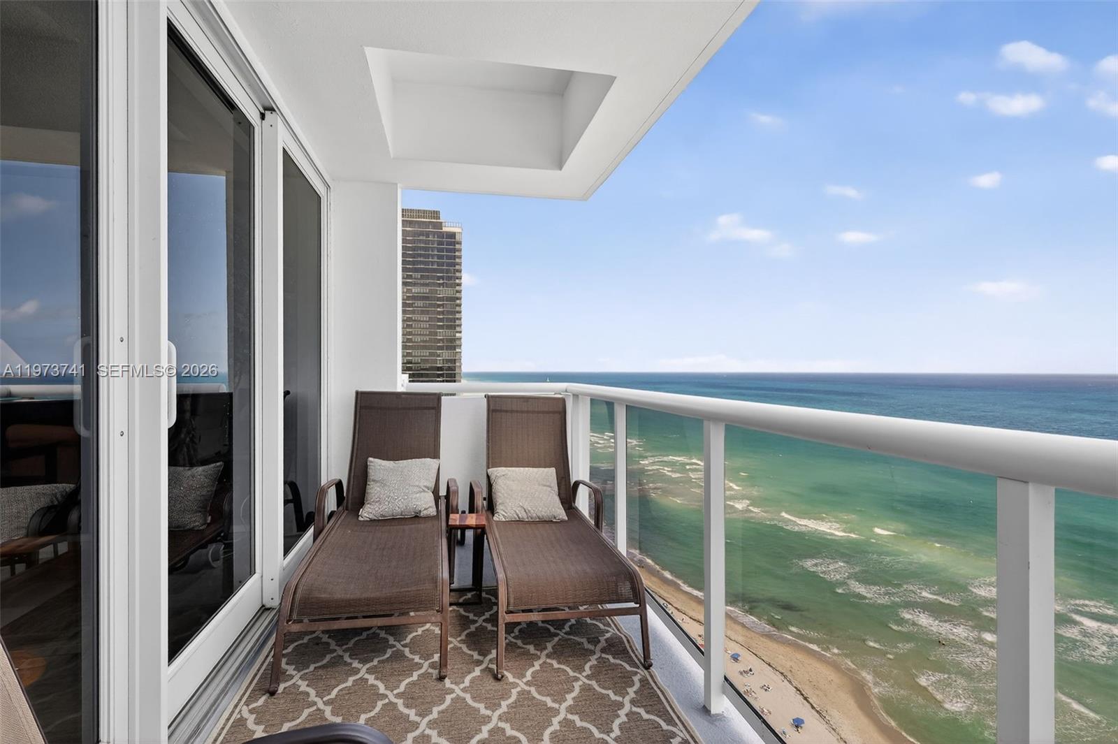 3140 S Ocean Dr Unit: PH4