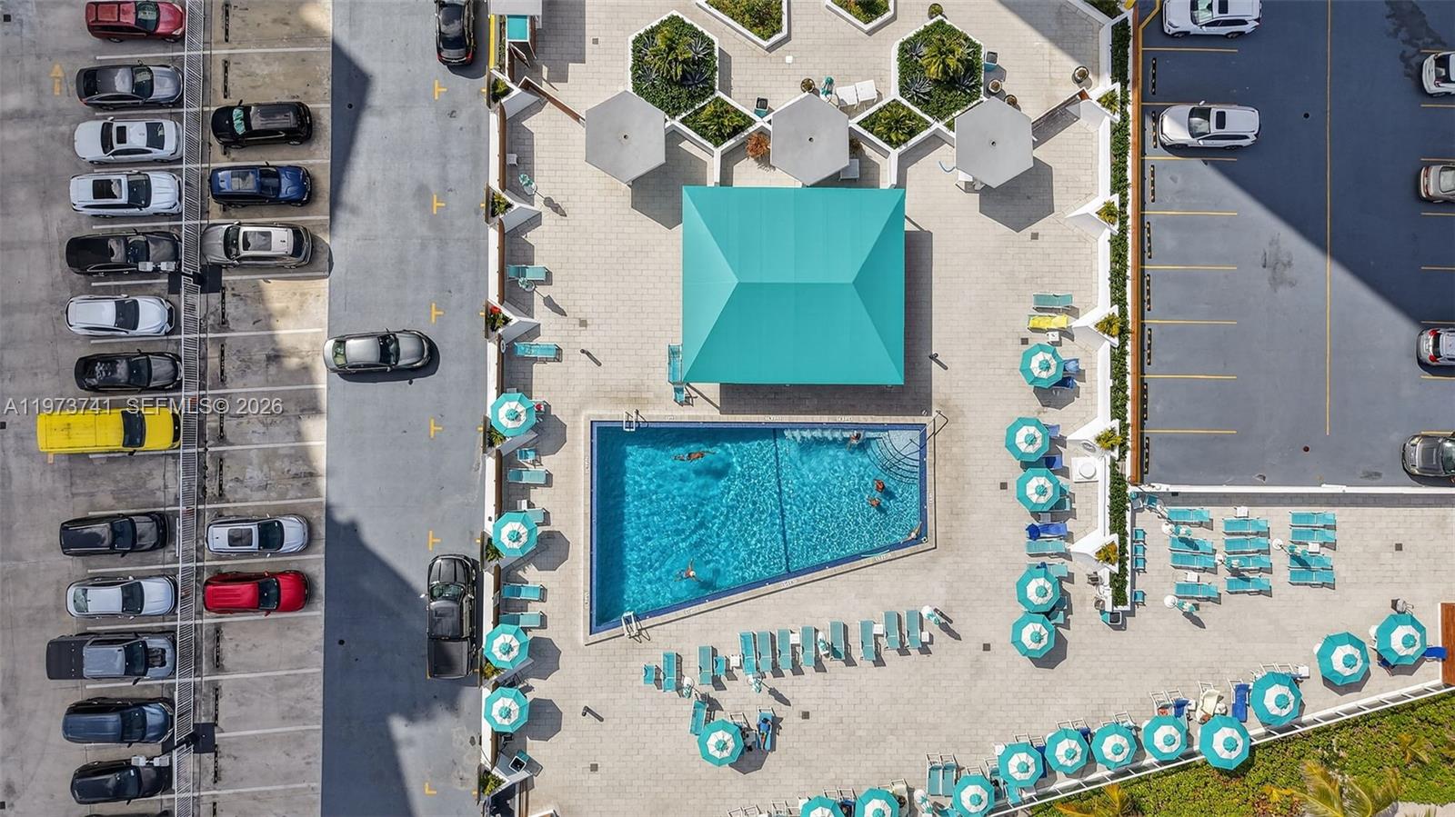 3140 S Ocean Dr Unit: PH4