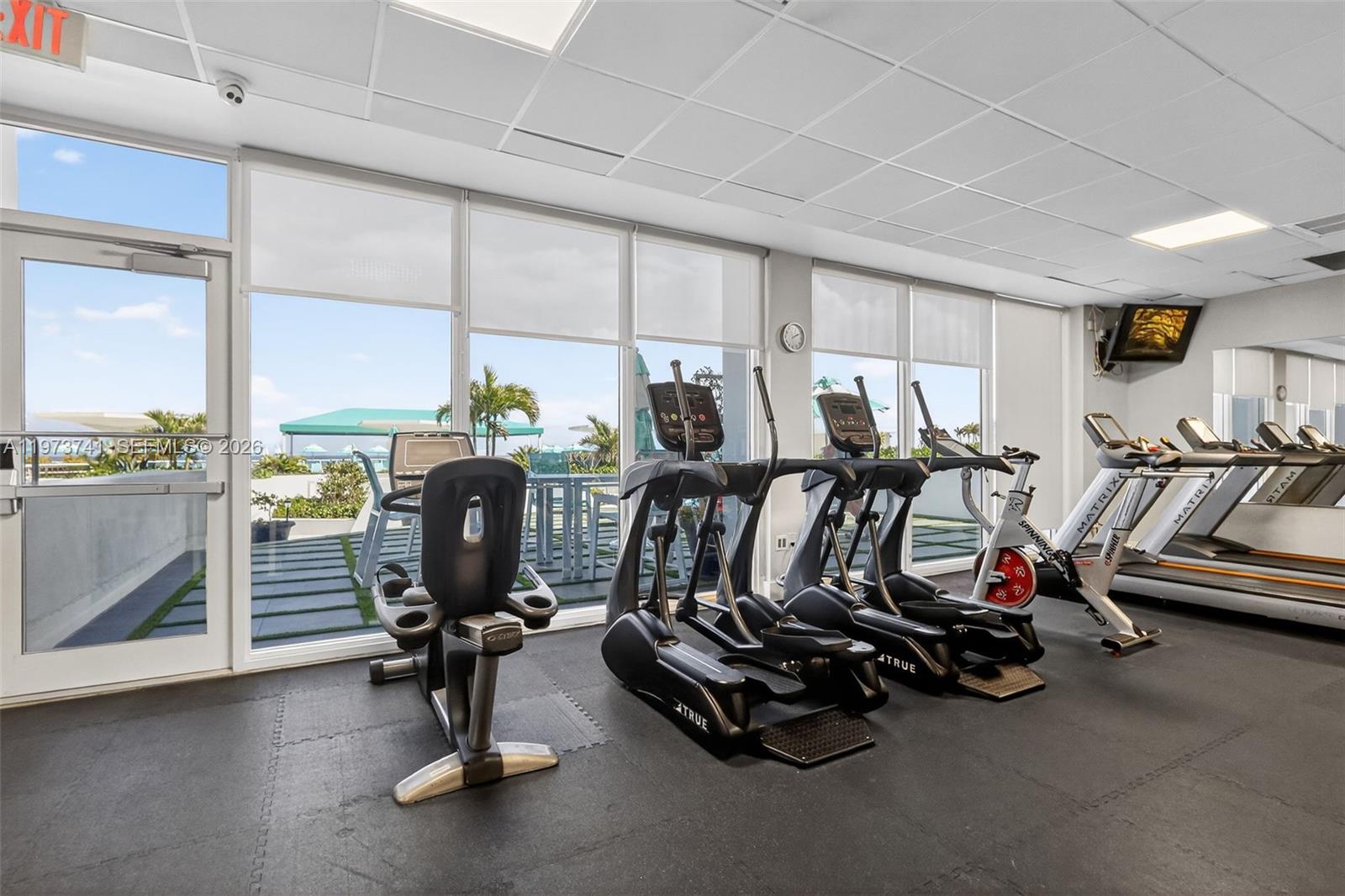 3140 S Ocean Dr Unit: PH4