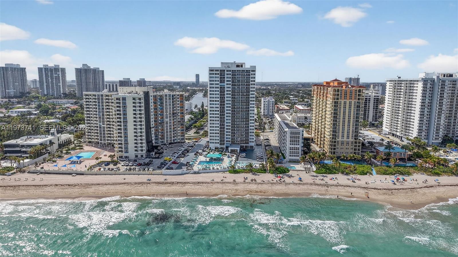 3140 S Ocean Dr Unit: PH4