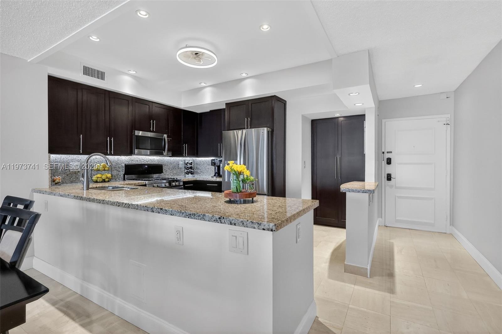 3140 S Ocean Dr Unit: PH4