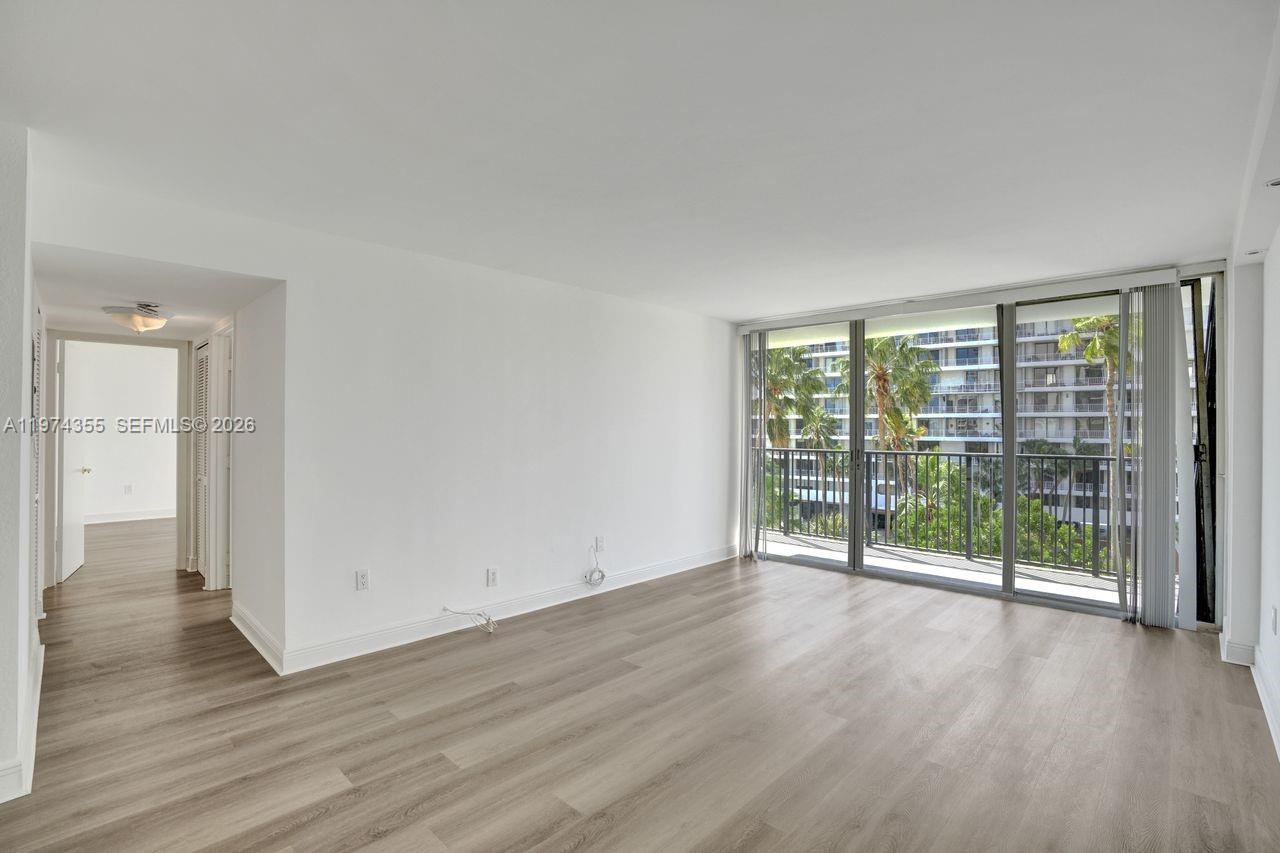 1450 Brickell Bay Dr # 503