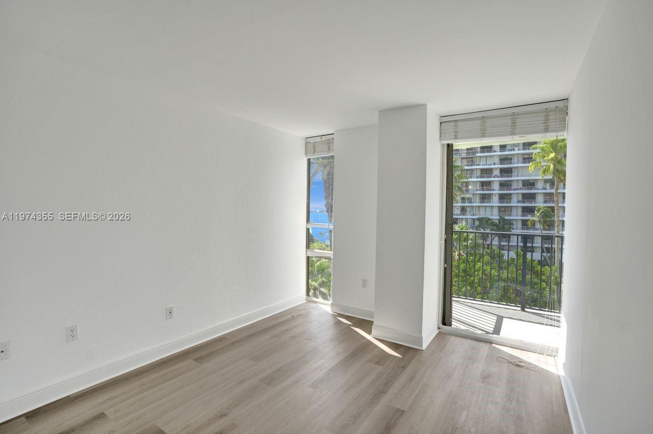 1450 Brickell Bay Dr # 503