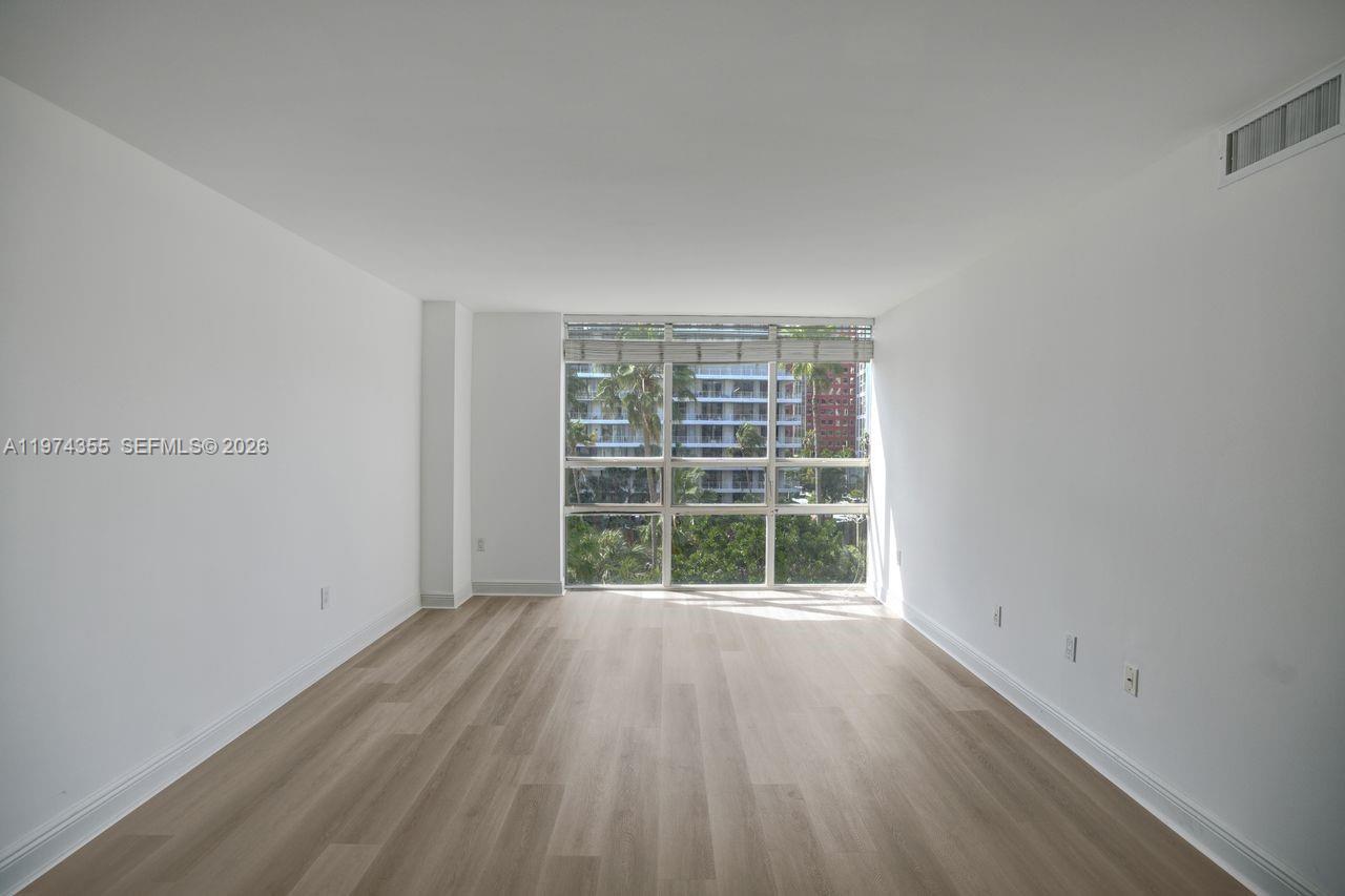 1450 Brickell Bay Dr # 503