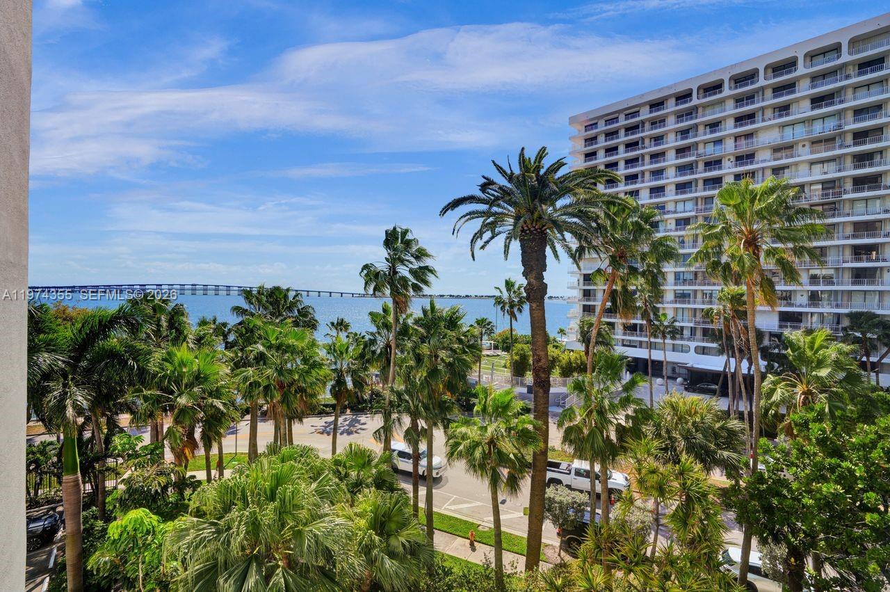 1450 Brickell Bay Dr # 503